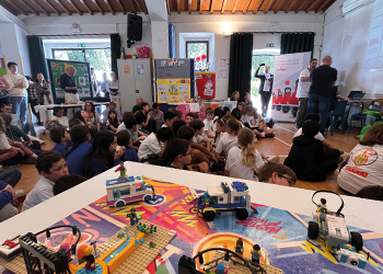 Murata sponsor de la compétition“First LEGO League”